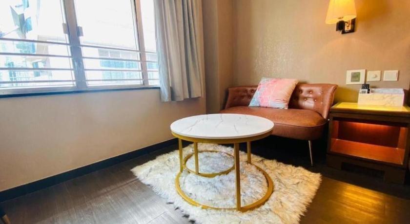 Sunny Day Hotel, Mong Kok Гонконг Екстер'єр фото