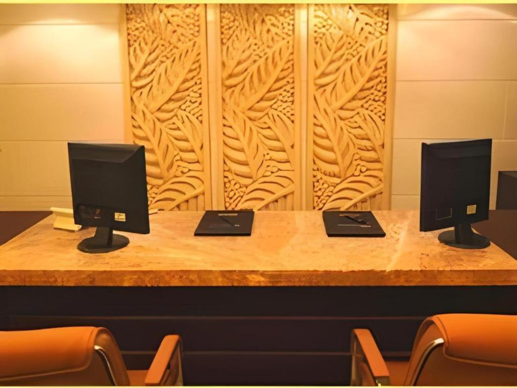 Sunny Day Hotel, Mong Kok Гонконг Екстер'єр фото