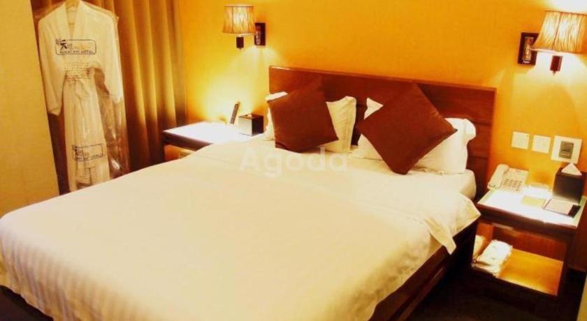 Sunny Day Hotel, Mong Kok Гонконг Екстер'єр фото